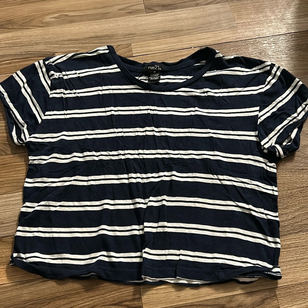 Rue 21 xs crop